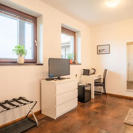 Rooms & Restaurace Na Jitrach Semice Exterior photo